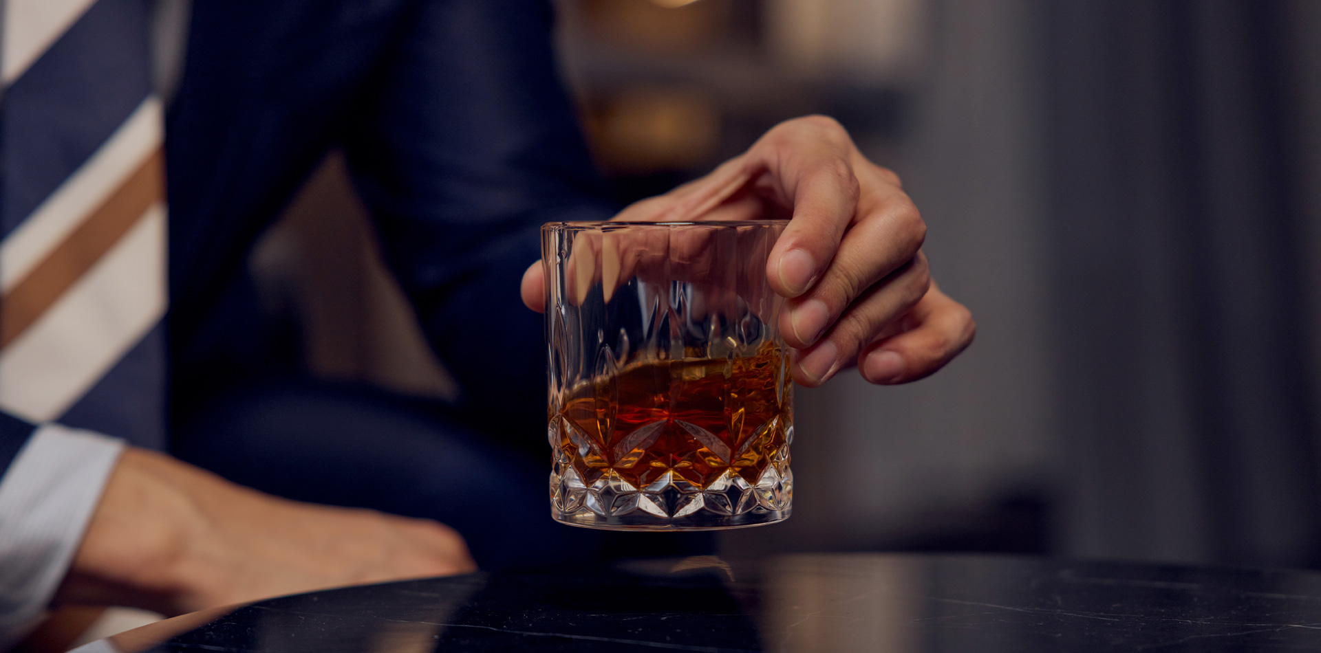 Do you suffer from alcohol addiction? Contact us!